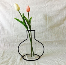 Load image into Gallery viewer, Hanging Glass Flower Vase