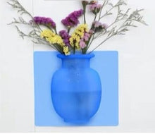 Load image into Gallery viewer, Hanging Glass Flower Vase
