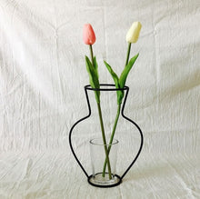 Load image into Gallery viewer, Hanging Glass Flower Vase
